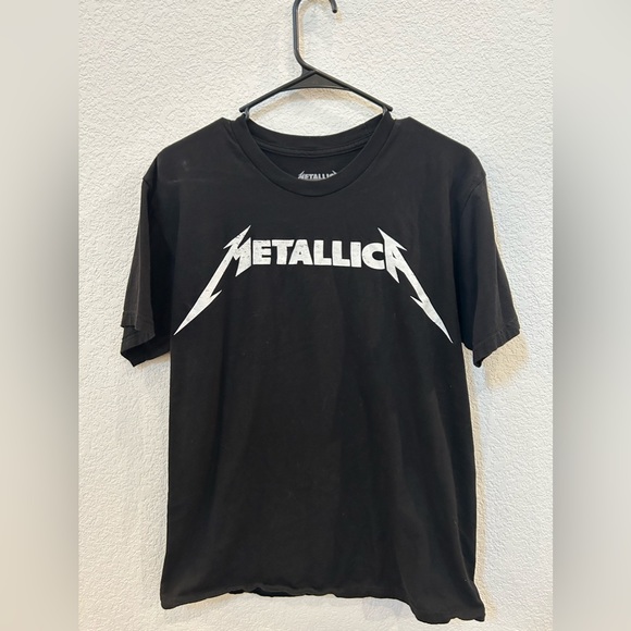 Tops - Unisex Metallica Short Sleeve Top